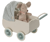 Kinderwagen mint met baby muis