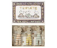 Drie Maileg baby  muisjes in een luciferdoosje met slaapzak