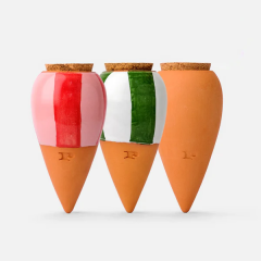 Trio mini Olla's Terracotta Gestreept van Pepin om planten water te geven